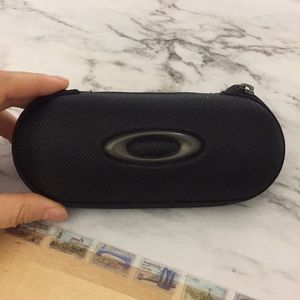 Oakley eyeglasses/sunglasses case